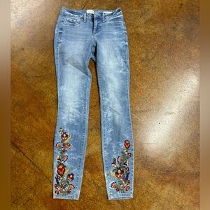 Jessica Simpson Skinny Jeans Floral Embroidery Boho 25 Medium Wash Kiss Me